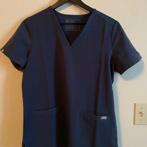 Figs scrub top